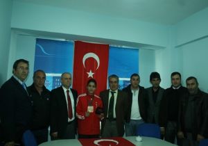 Yılmaz'a övgü yağdı